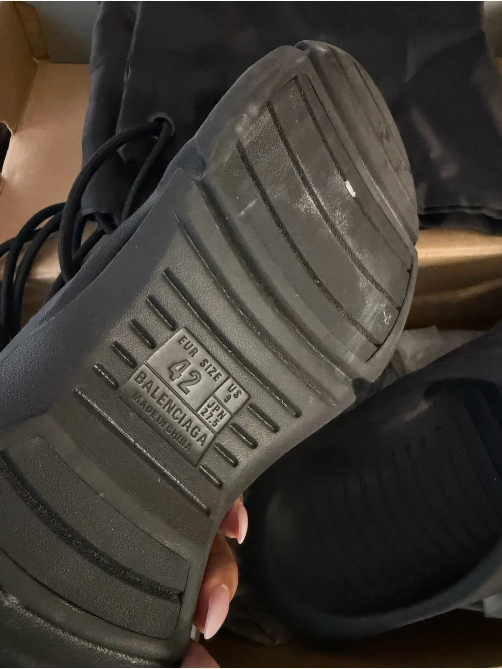 Balenciaga Molded Rubber Slides Black - Picture 3 of 3